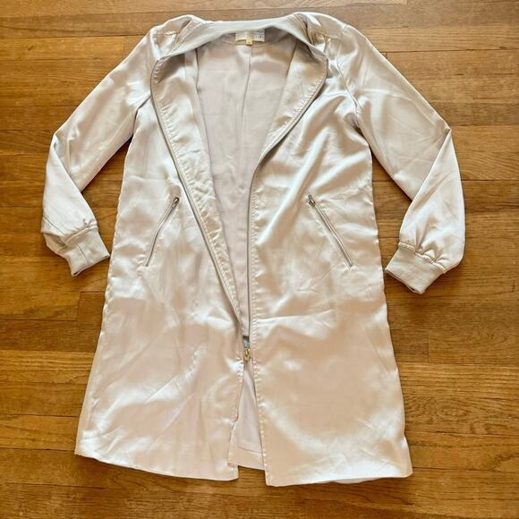J.O.A. satin looking taupe champagne long lightweight zippered jacket sz M
 b14 - Picture 5 of 8